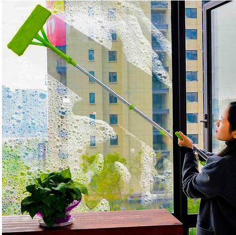 AUSZIEHBARER DREHFENSTERWISCHER